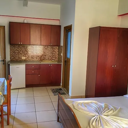 Vila Klejdi Pensión 3*