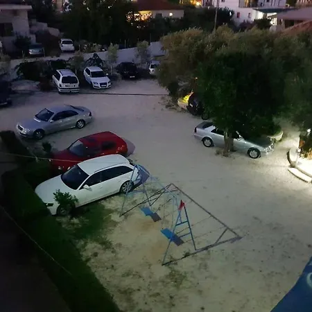 Vila Klejdi بيت ضيافة 3*